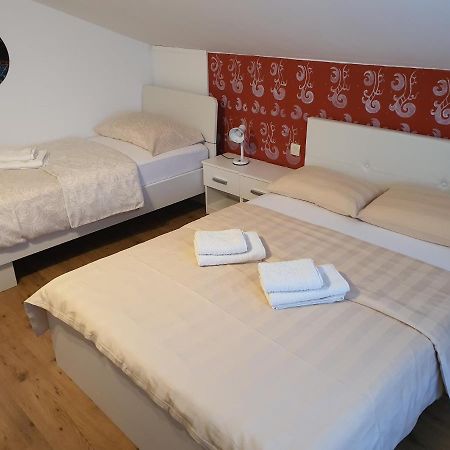 Apartma Louis Dutovlje Экстерьер фото